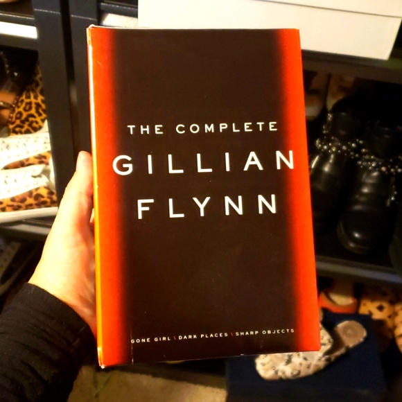 Gillian Flynn Gone Girl Dark Places Sharp Objects - Picture 1 of 4